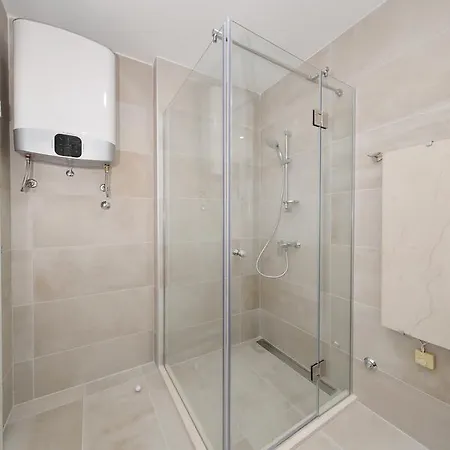 Luxury ゲストハウス ザダル